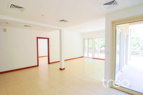 3 bedrooms Villa in Saheel, UAE No. 220807 16
