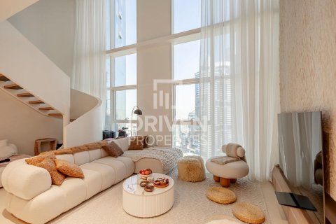 2 bedrooms Apartment in Central Park Tower, UAE No. 212912 4