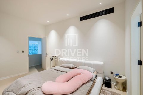 2 bedrooms Apartment in Central Park Tower, UAE No. 212912 9