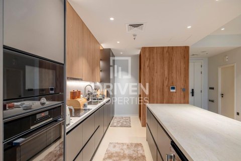 2 bedrooms Apartment in Central Park Tower, UAE No. 212912 13