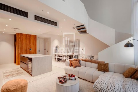 2 bedrooms Apartment in Central Park Tower, UAE No. 212912