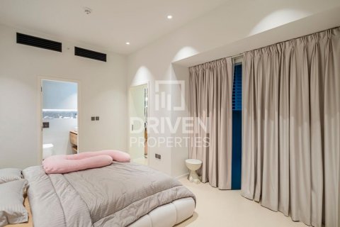 2 bedrooms Apartment in Central Park Tower, UAE No. 212912 8