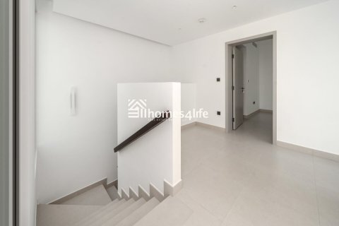 Villa de 4 chambres à Aura, UAE No. 173380 22