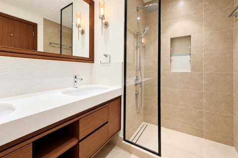 2 bedrooms Apartment in EMAAR Beachfront, UAE No. 225572 24