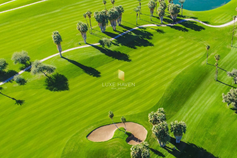 Villa de 4 dormitorios en Golf Place, UAE No. 9956 11