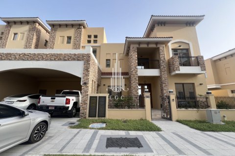 5 غرفة نوم  فيلا في Al Raha Beach, الإمارات العربية المتحدة رقم 22909