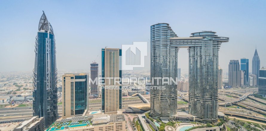 Apartment de 3 dormitorios en Burj Vista, UAE No. 22038