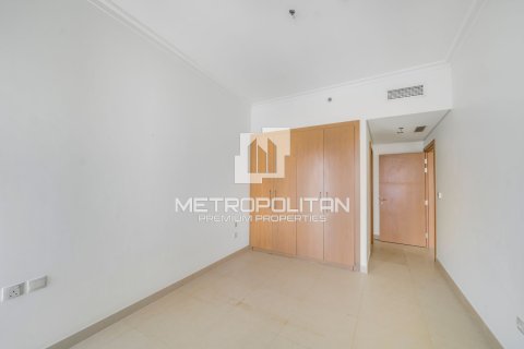 Apartment de 3 dormitorios en Burj Vista, UAE No. 22038 9