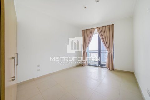 Apartment de 3 dormitorios en Burj Vista, UAE No. 22038 16