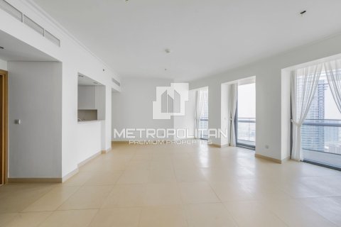 Apartment de 3 dormitorios en Burj Vista, UAE No. 22038 3
