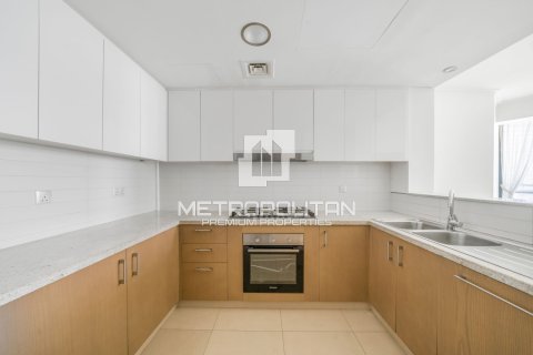 Apartment de 3 dormitorios en Burj Vista, UAE No. 22038 8