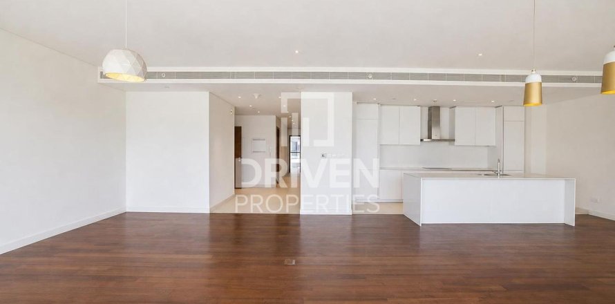 Apartment de 3 dormitorios en Al Wasl, UAE No. 217757