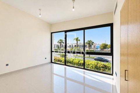6 bedrooms Villa in Dubai, UAE No. 211200 13