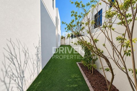 6 bedrooms Villa in Dubai, UAE No. 211200 28
