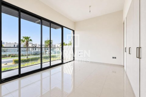 6 bedrooms Villa in Dubai, UAE No. 211200 15