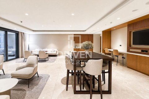 Apartment de 3 dormitorios en Opera District, UAE No. 217966 8