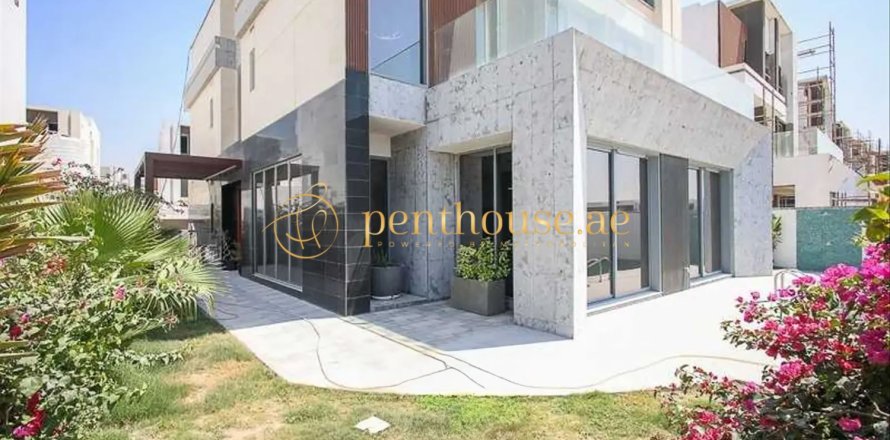 6 bedrooms Villa in Golf City, UAE No. 128981