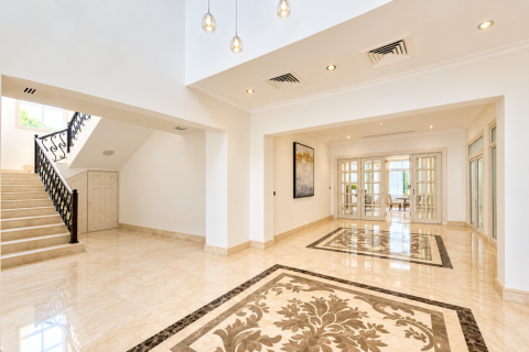 6 bedrooms Villa in Sector E, UAE No. 223486 7