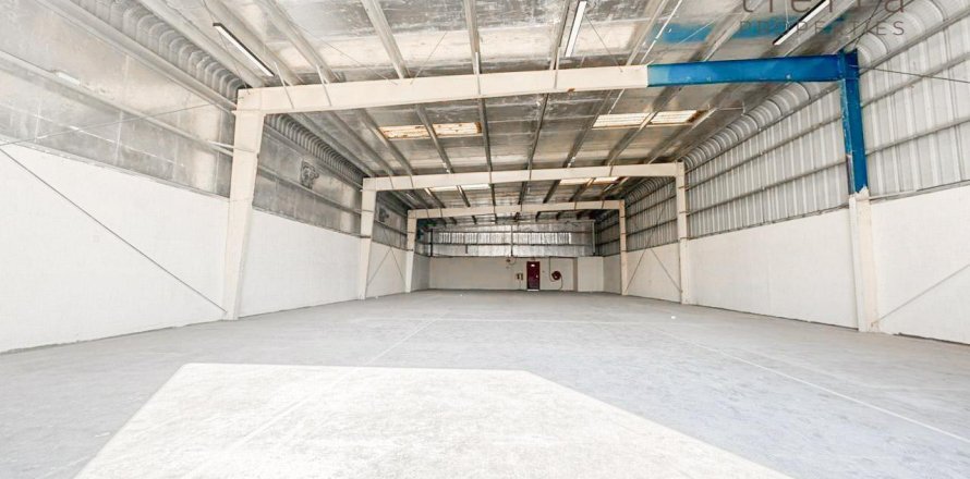 Warehouse de 371.6m² à Al Quoz, UAE No. 47612