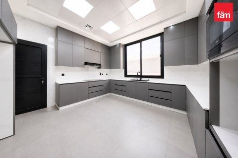4 bedrooms Villa in Al Barsha, UAE No. 131220 5