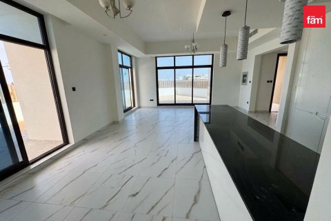 4 bedrooms Villa in Dubai, UAE No. 203180 3