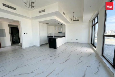 4 bedrooms Villa in Dubai, UAE No. 203180 4