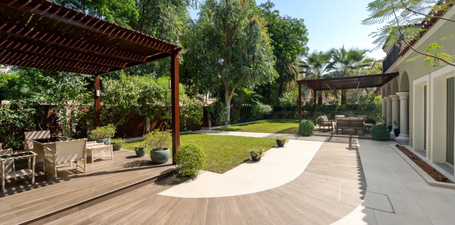 Villa de 5 chambres à Dubai Investment Park, UAE No. 224621