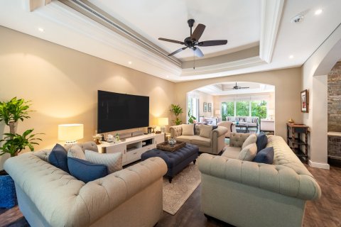 Villa de 5 chambres à Dubai Investment Park, UAE No. 224621 6