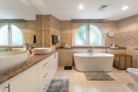 Villa de 5 chambres à Dubai Investment Park, UAE No. 224621 13