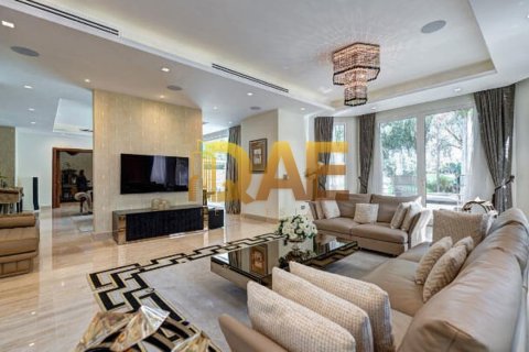 Вилла с 7 спальнями в Emirates Hills, ОАЭ №3680 8