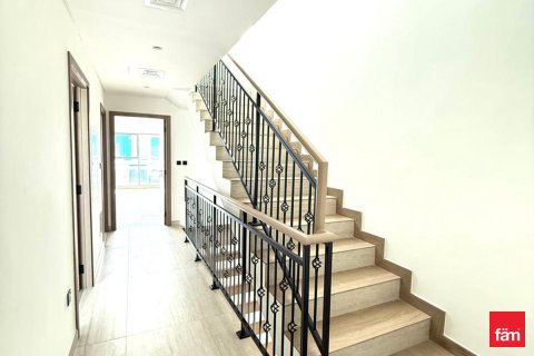 Townhouse de 4 dormitorios en Dubai, UAE No. 160910 8