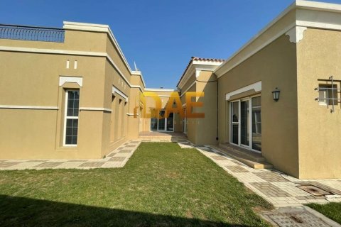Villa de 4 chambres à Dubai, UAE No. 5503 7