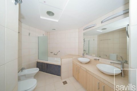 Квартира с 2 спальнями в Shoreline Apartments, ОАЭ №214032 12