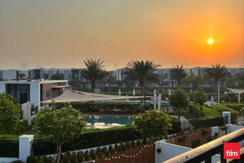 4 bedrooms Villa in Dubai, UAE No. 216014