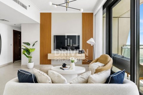 Apartment de 3 dormitorios en Burj Vista, UAE No. 217695 4