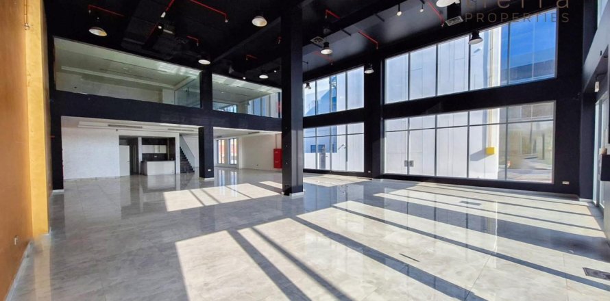 Commercial property de 529.5m² à Phase 2, UAE No. 47587