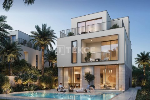 5 bedrooms Villa in Dubai, UAE No. 140097