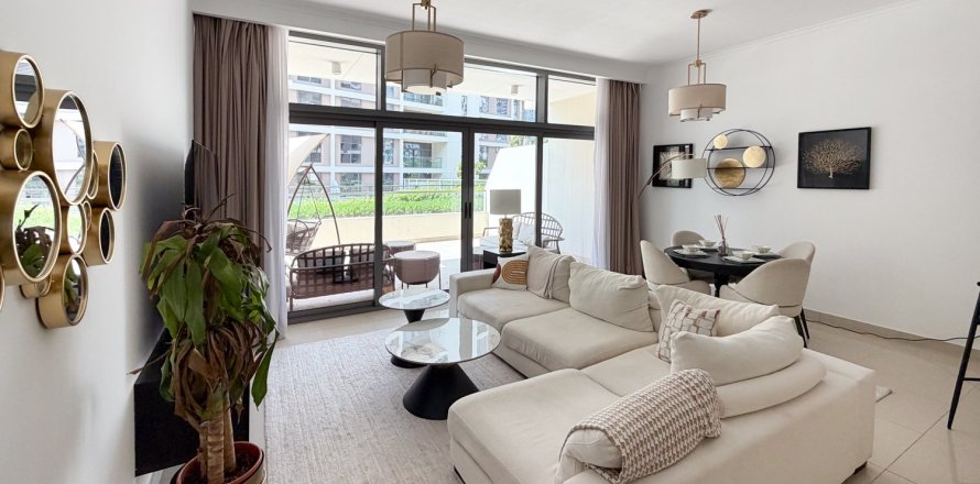 Apartment de 2 dormitorios en Park Heights, UAE No. 221728