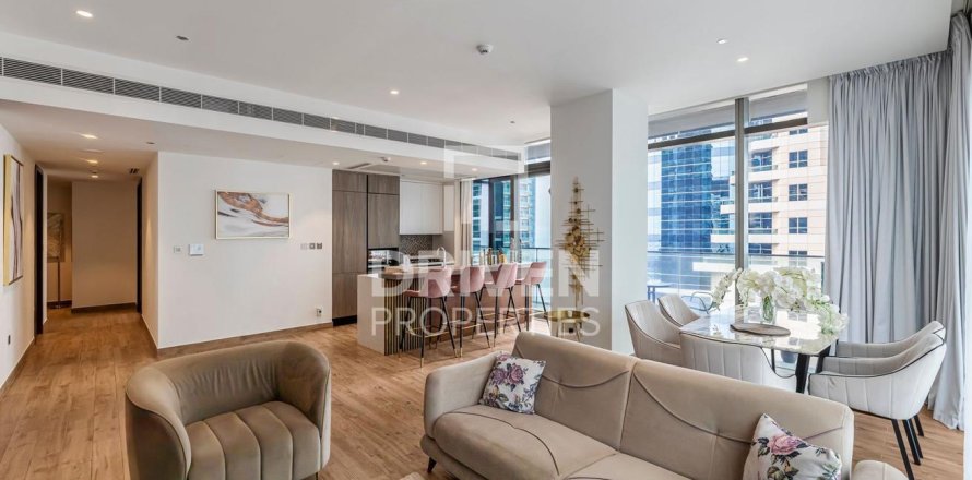 Apartment de 2 dormitorios en Marina Gate, UAE No. 214728