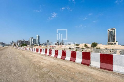 Land de 2091.9m² en Dubai, UAE No. 221090 9