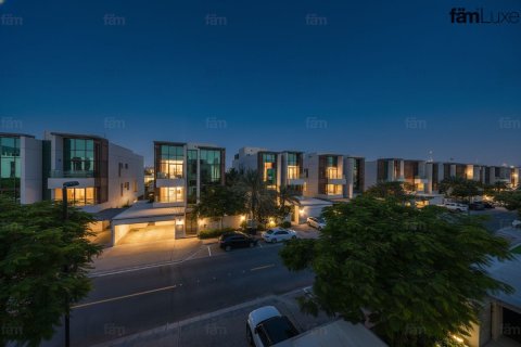 Villa de 6 chambres à Meydan, UAE No. 135473 5