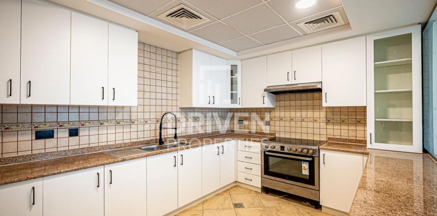 Apartment de 3 dormitorios en Motor City, UAE No. 218280