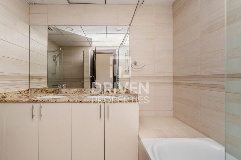 Townhouse de 4 dormitorios en District 15, UAE No. 221489 18