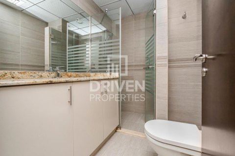 Townhouse de 4 dormitorios en District 15, UAE No. 221489 19
