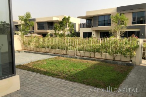 Villa de 4 dormitorios en Maple at Dubai Hills Estate, UAE No. 5427 3