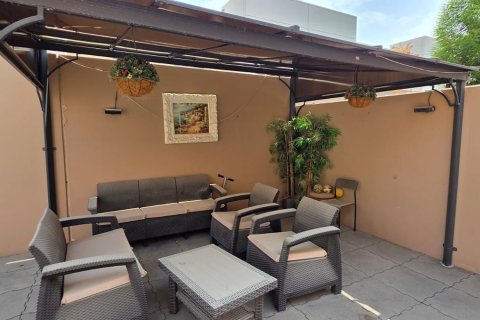 Townhouse de 3 chambres à Muwaileh Commercial, UAE No. 215289 4