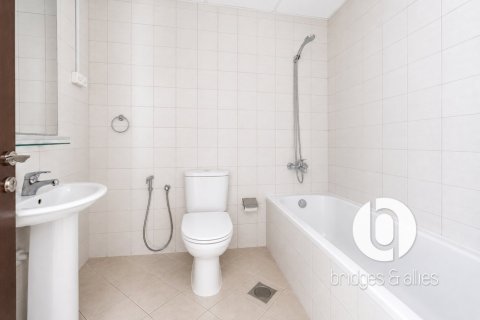 Квартира студия в Дубай Марина, ОАЭ №216573 8