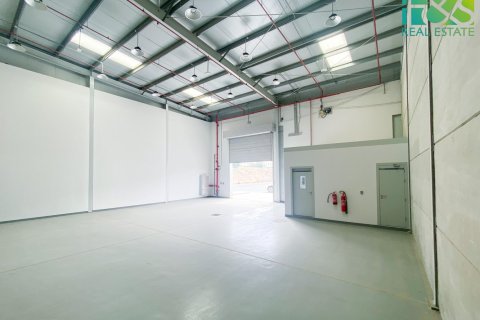 Склад 400м² в RAK FTZ, ОАЭ №23585 4