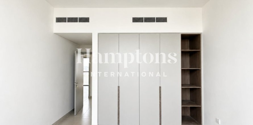 Townhouse de 3 dormitorios en The Valley, UAE No. 220077