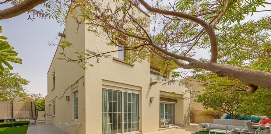Villa de 4 chambres à Azalea, UAE No. 223432